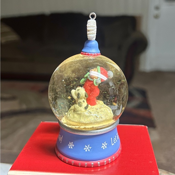 Hallmark Keepsake Ornament • First Snow • Snow Globe • 2002 • New W/Box - Picture 5 of 16